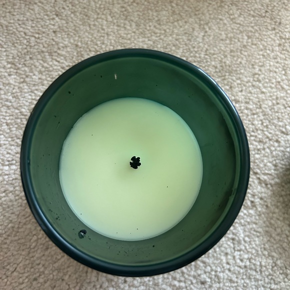 DW Home Christmas Tree One Wick Candle - Picture 2 of 3